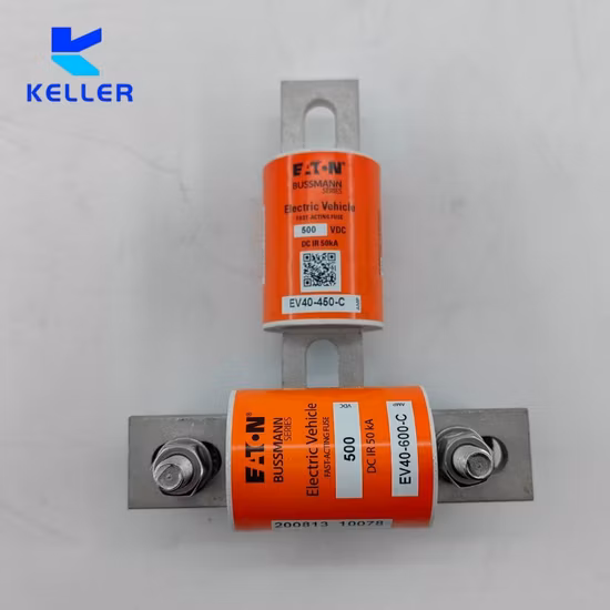 Цилиндрический быстродействующий керамический предохранитель на 750 В постоянного тока для защиты зарядных станций.